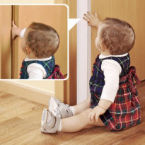 Protector de dedos extensible para puertas